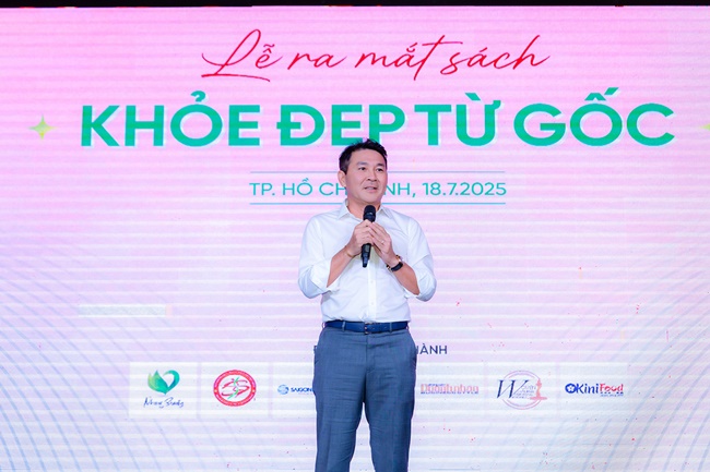 ts-nguyen-thu-huong-ra-mat-sach-khoe-dep-tu-goc-hanh-trinh-99-ngay-cham-lai-thanh-xuan-tgnguoinoitieng 31