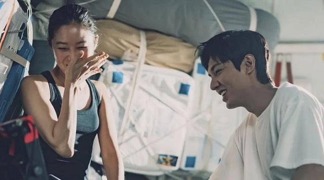 'Bom xịt' When the stars gossip của Lee Min Ho bất ngờ dẫn đầu phim Hàn hay nhất 2025