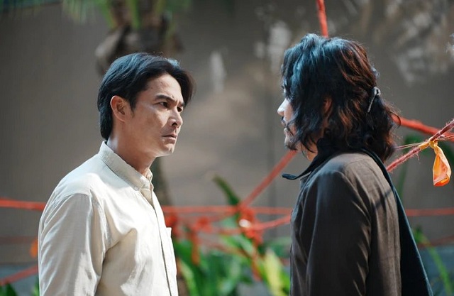 quang-tuan-va-quach-ngoc-ngoan-doi-dau-trong-phim-huyet-thong