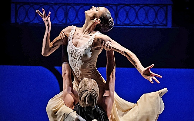 eifman-ballet-mang-vo-ballet-anna-karenina-den-viet-nam