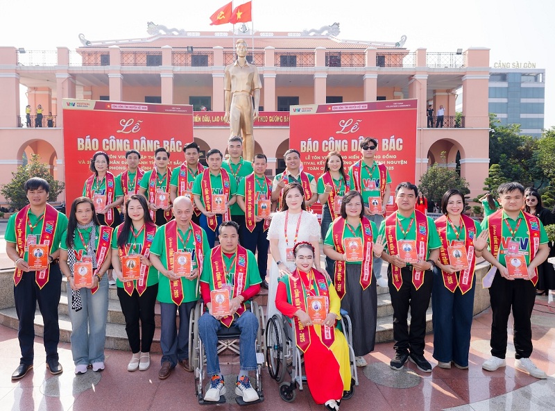 Gala-ket-noi-nhung-trai-tim-tinh-nguyen-VNV-lan-VIII 7