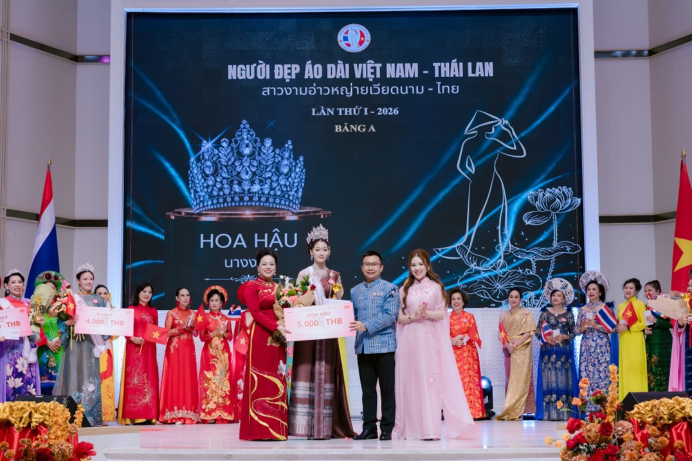 Hoa hậu Bảng A - Cô Hathaipart Saengsawang 