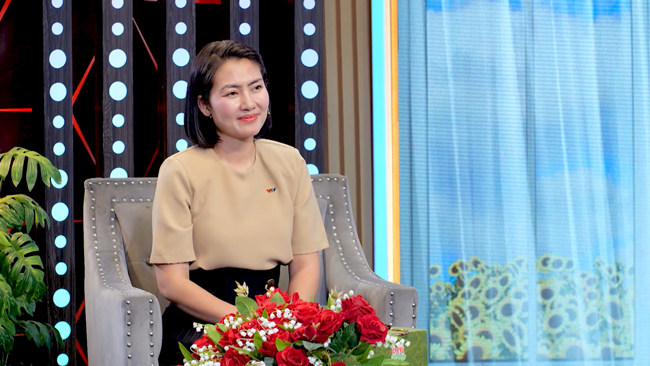 co-chu-xinh-dep-pham-thi-kim-hang-bien-rac-thanh-hy-vong-cho-nguoi-khiem-thi-khiem-thinh-showbiz 4