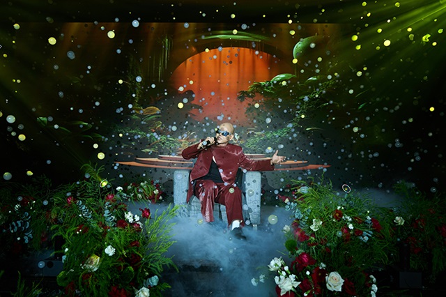 Phan Đinh Tùng biến tiệc sinh nhật thành 'mini ĐINH SHOW'