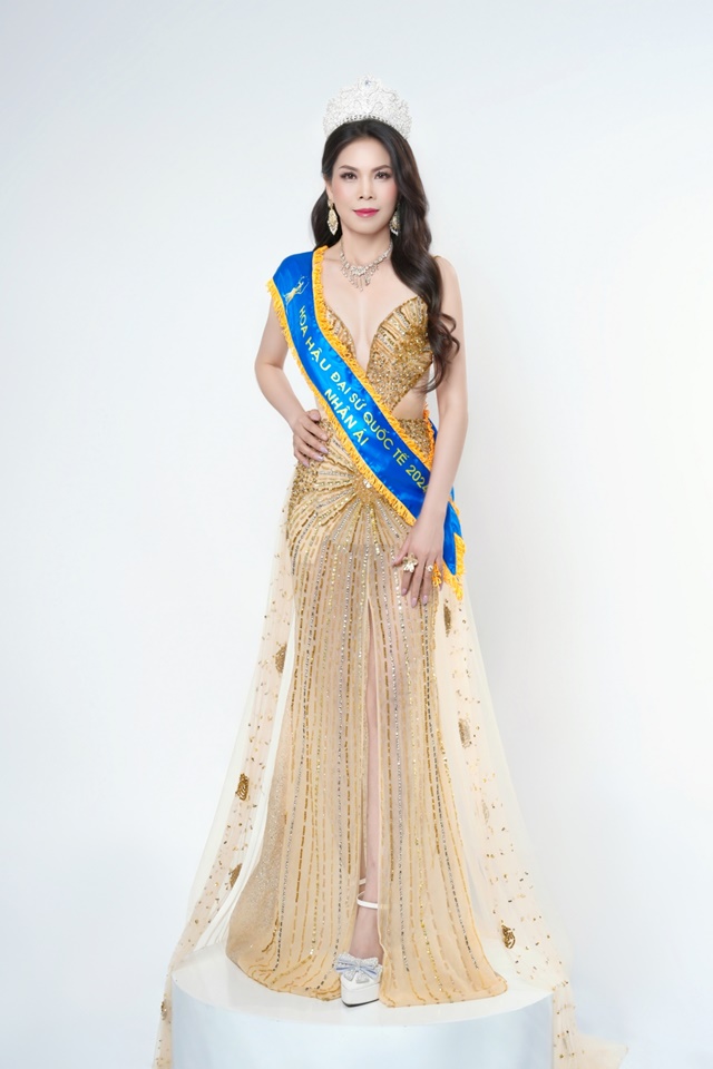 hoa-hau-thu-huong-12-6-1