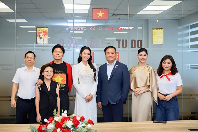 loan-vuong-tro-thanh-dai-su-yeu-thuong-cua-tre-em-khuyet-tat