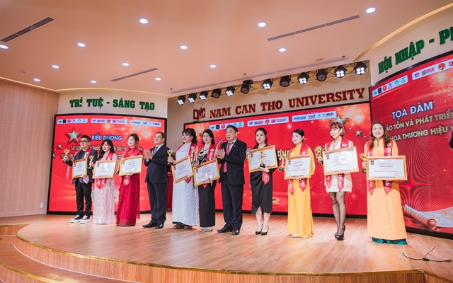 mc-bao-nhat-bao-tram5